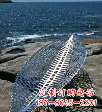 金华不锈钢镂空树叶景观雕塑精致而又充满灵性