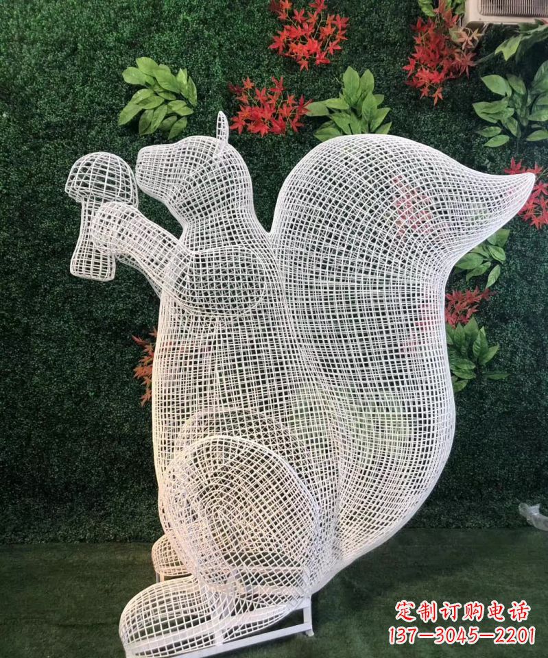 金华不锈钢松鼠雕塑展现自然的美