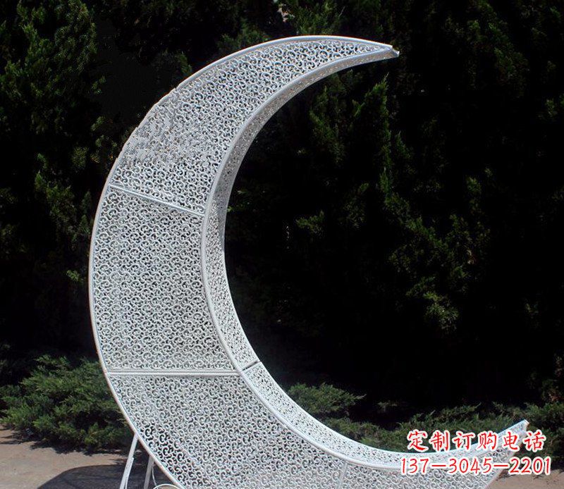 金华不锈钢镂空月亮公园雕塑浪漫而又神奇