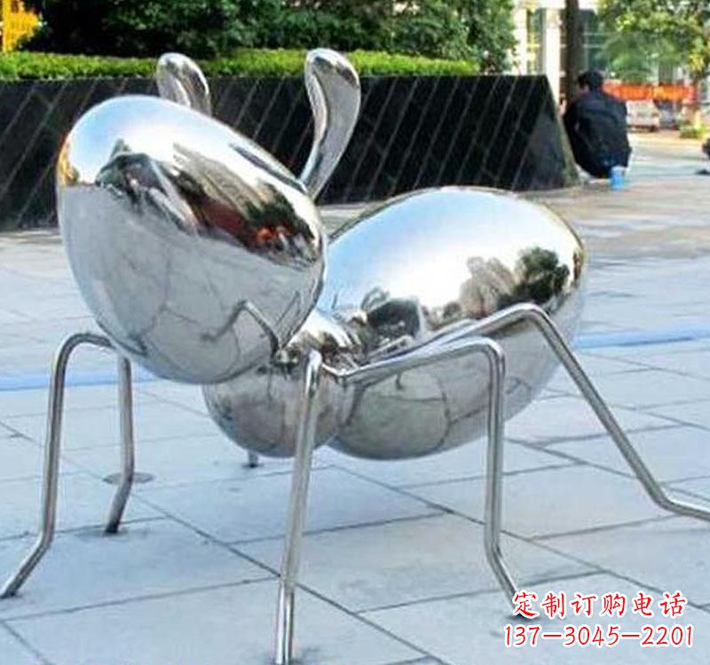 金华不锈钢蚂蚁雕塑一座象征努力的艺术作品