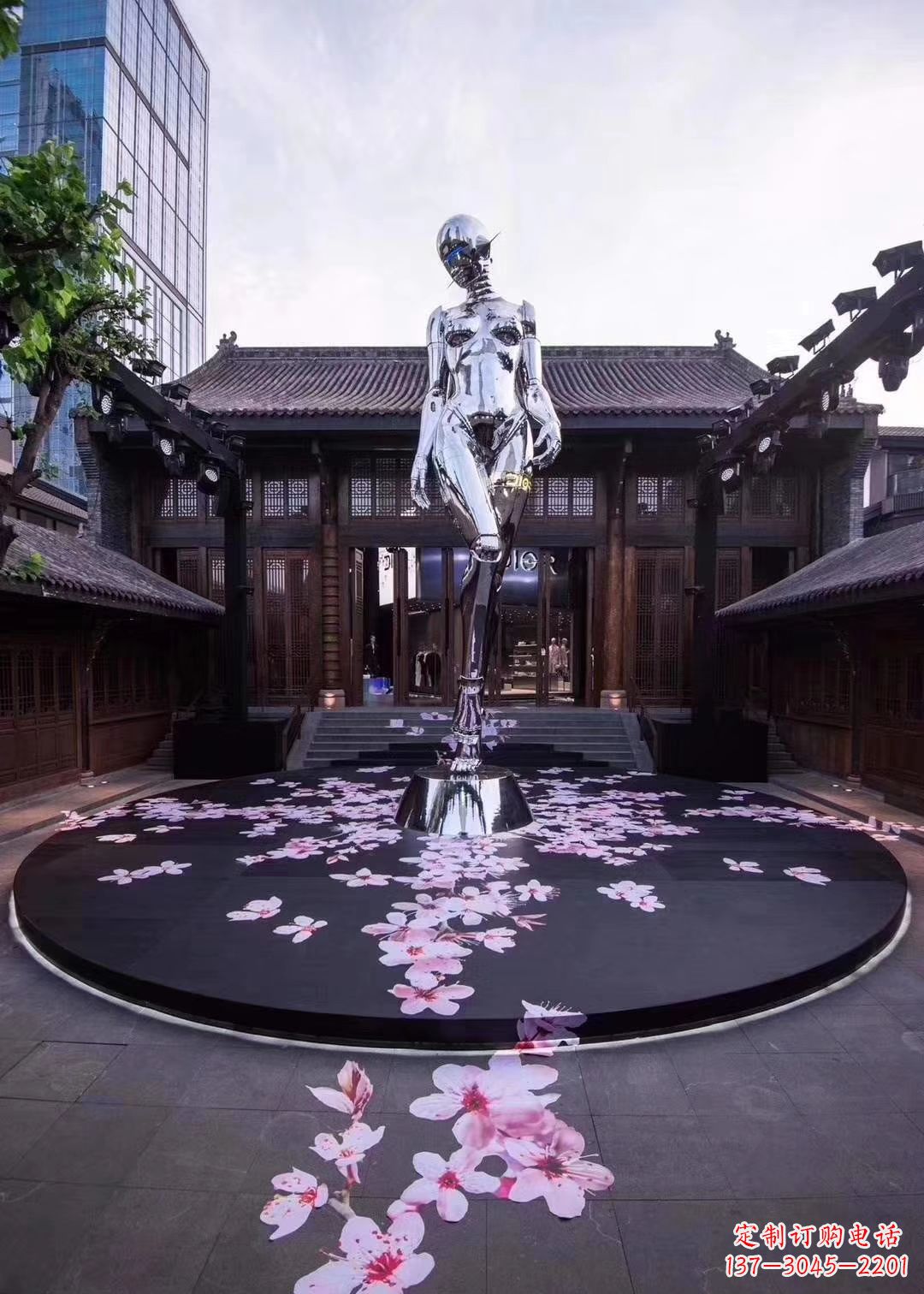 金华美女雕塑点亮城市之美