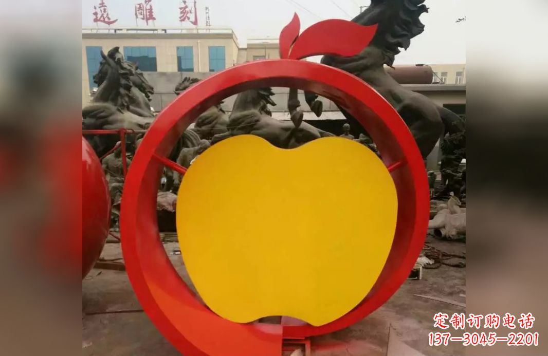 金华不锈钢苹果雕塑——见证爱与和平