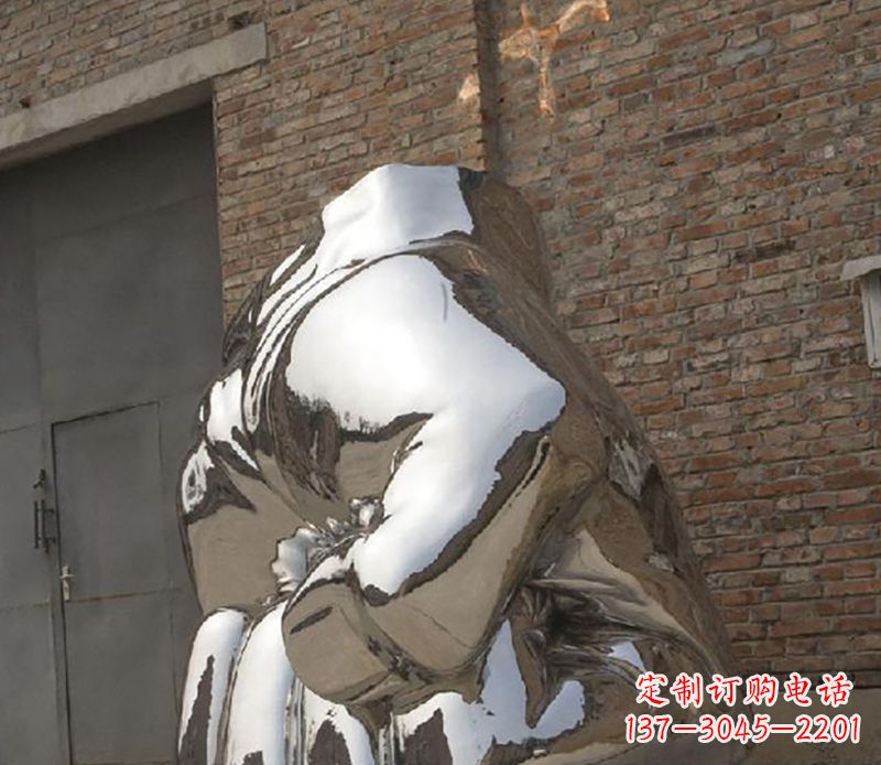 金华不锈钢拳头雕塑