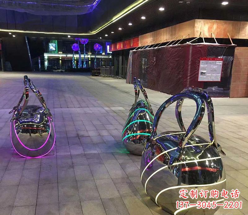 金华不锈钢手提包雕塑精美艺术品