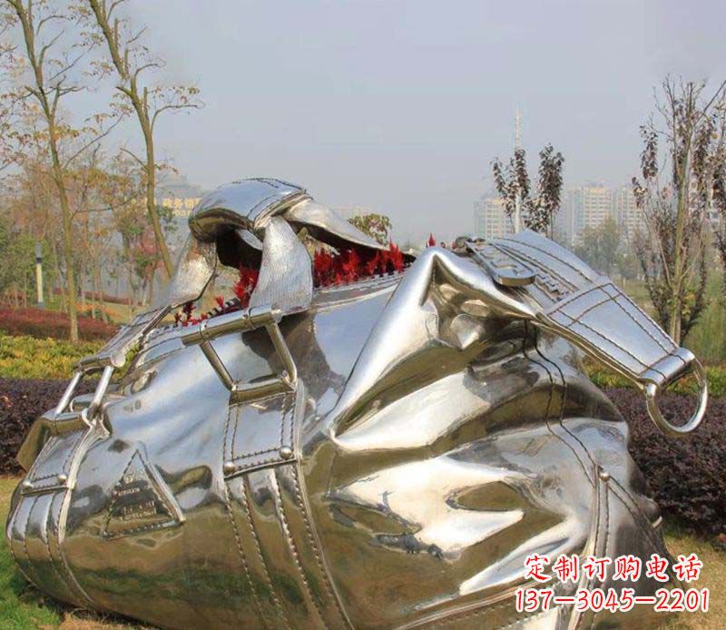 金华精美不锈钢手提包雕塑