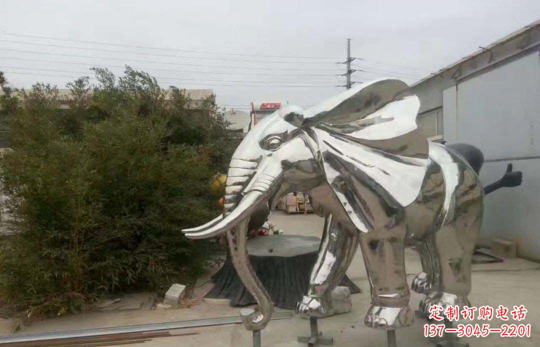 金华大象雕塑为售楼部装饰点缀