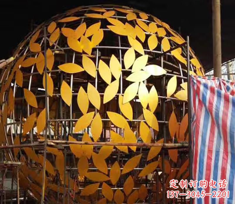 金华不锈钢树叶镂空球景观雕塑