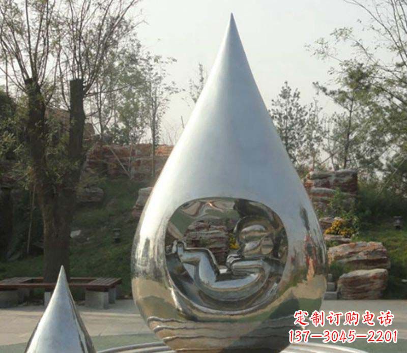 金华不锈钢水滴雕塑精致简约的艺术之美