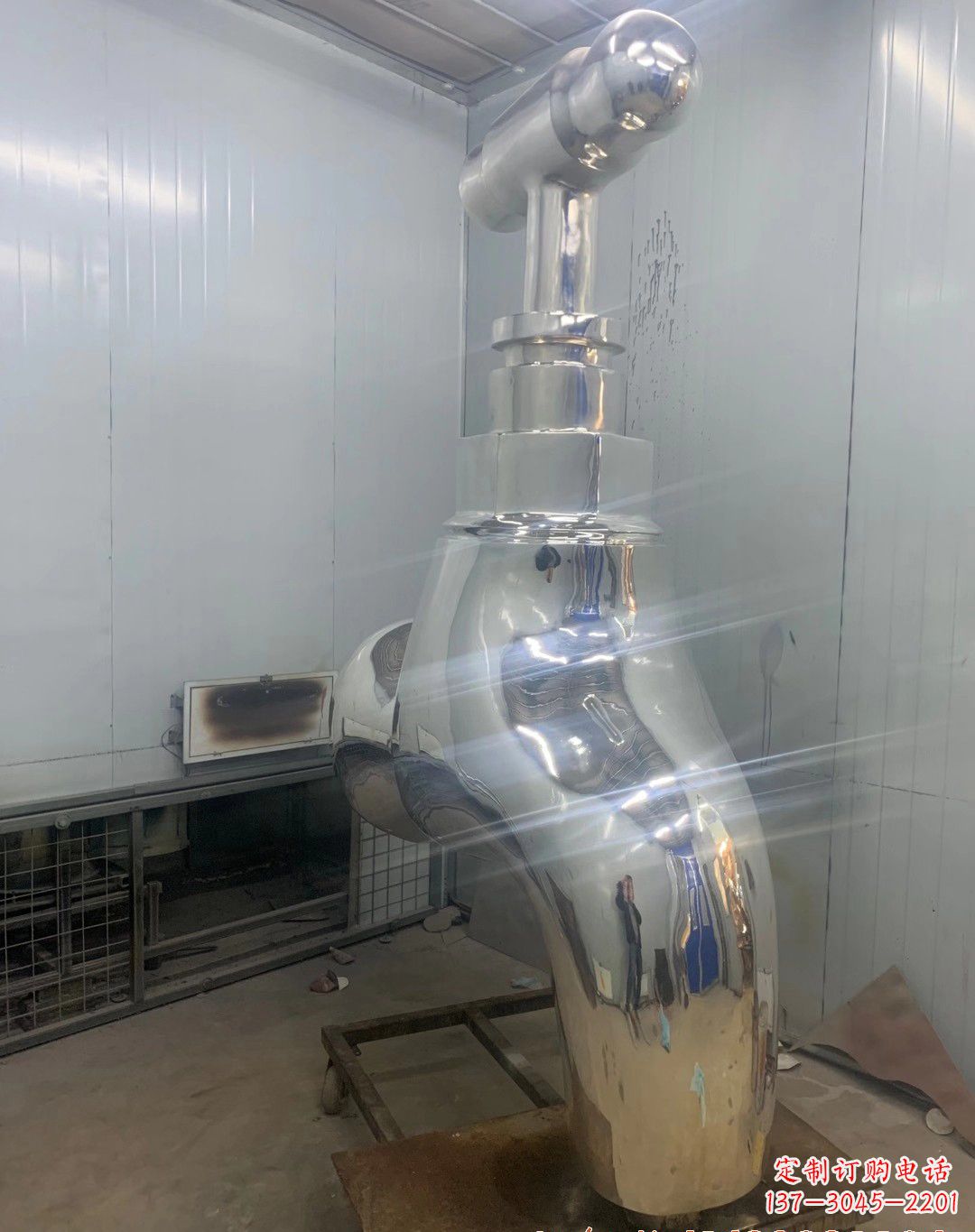 金华不锈钢水龙头景观雕塑——艺术的精美表现