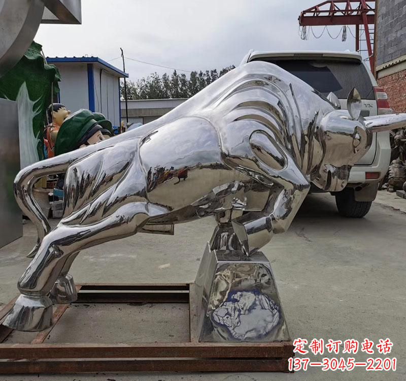 金华不锈钢拓荒牛雕塑象征勇敢和拼搏