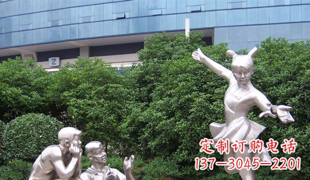 金华不锈钢制作的儿童踢毽子雕塑