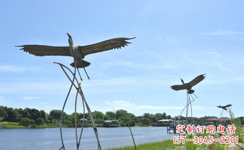 金华不锈钢仙鹤雕塑象征着自由之美