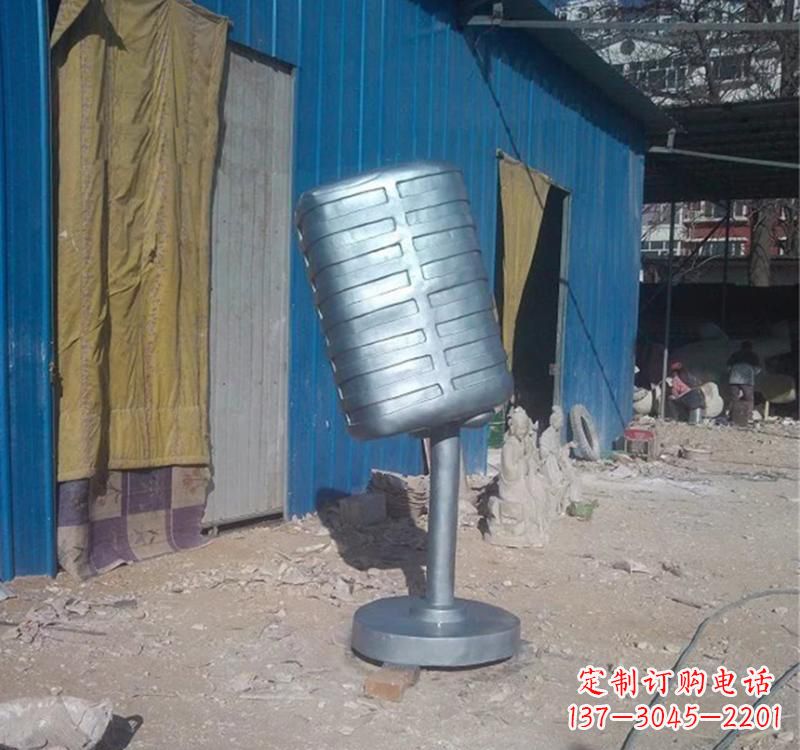 金华不锈钢艺术话筒雕塑——传承精神文化
