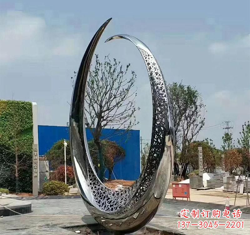 金华不锈钢圆环雕塑将艺术与实用结合
