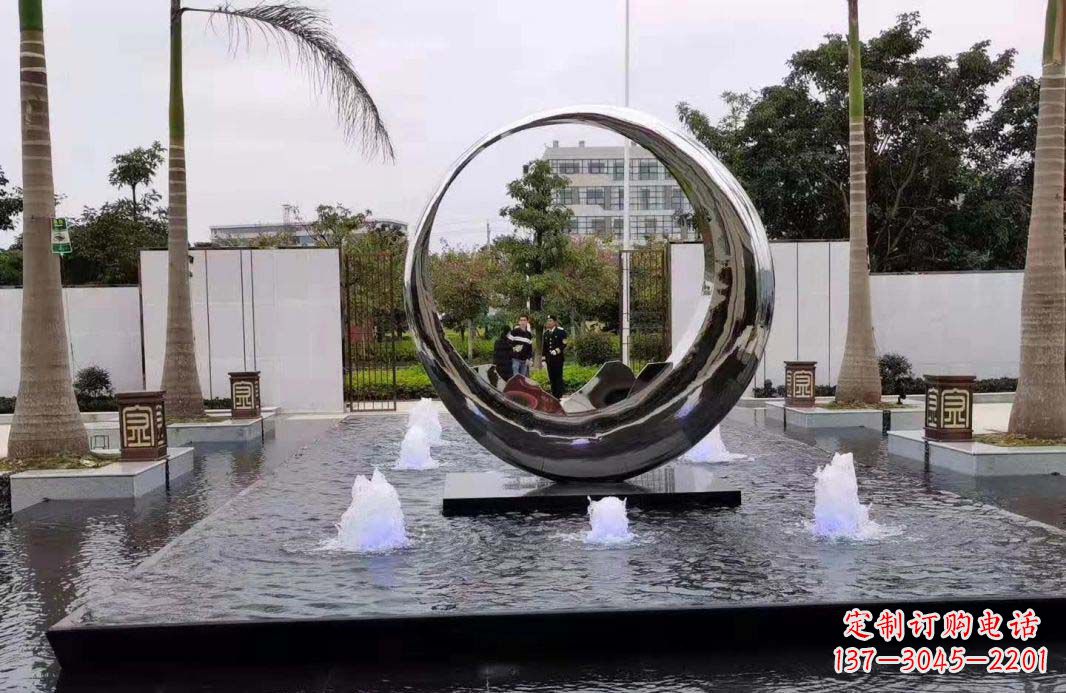 金华不锈钢圆环景观喷泉雕塑