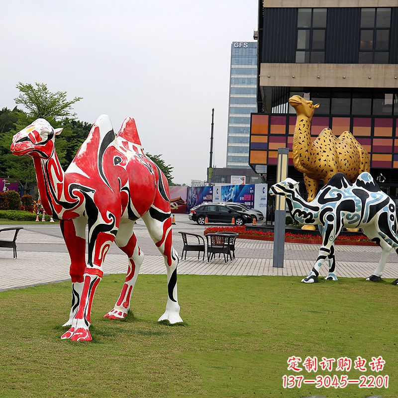 金华彩绘骆驼不锈钢雕塑城市园林的精美装饰