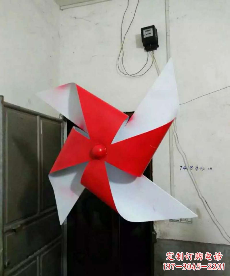 金华彩色不锈钢风车雕塑色彩缤纷的艺术瑰宝