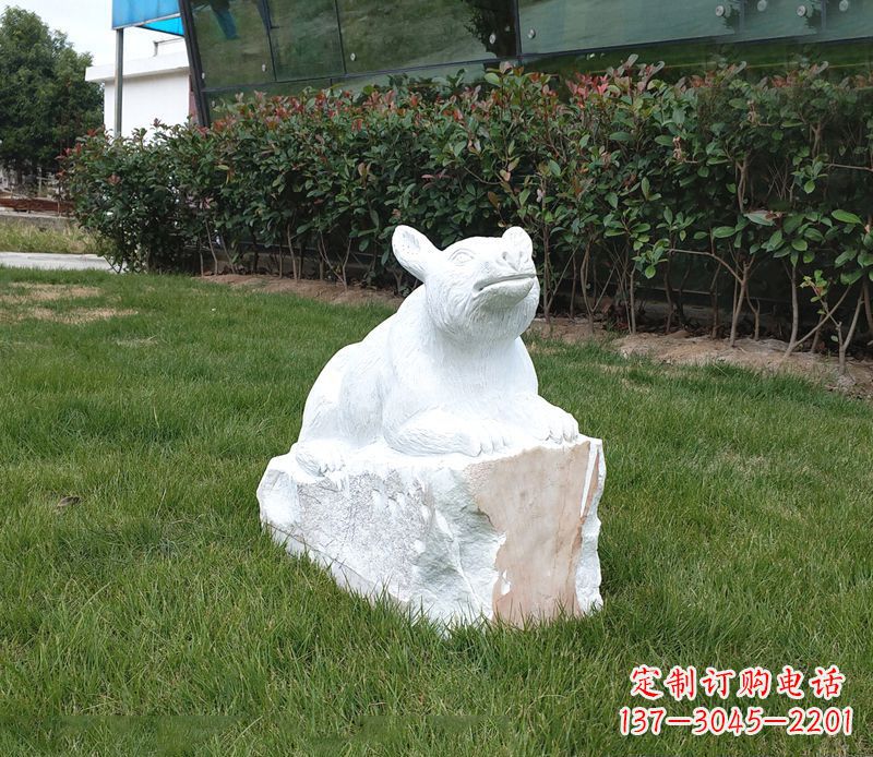金华草丛狗熊石雕