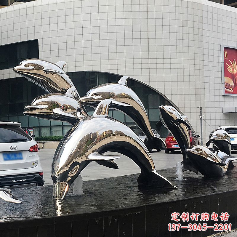 金华海豚雕塑点亮城市商场的不锈钢镜面水景