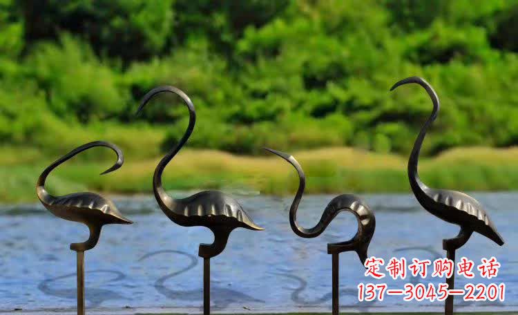金华细节雕琢,让仙鹤雕塑活灵活现