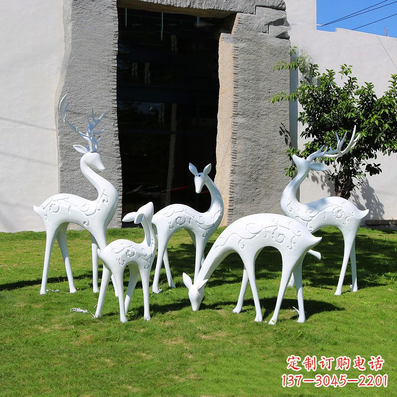 金华玻璃钢动物雕塑——给小区园林添彩