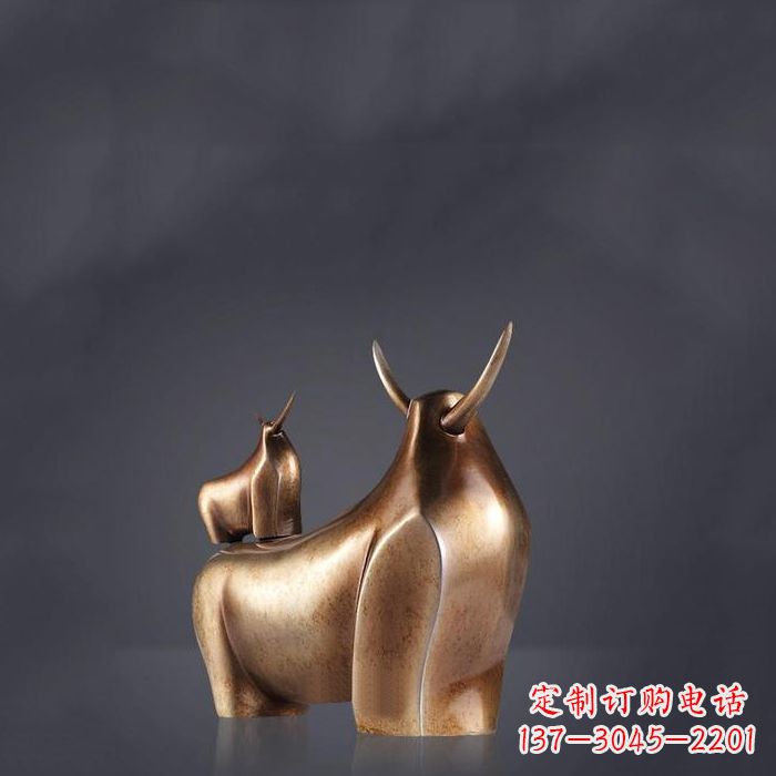 金华抽象牛铜雕-不锈钢生肖牛雕塑摆件