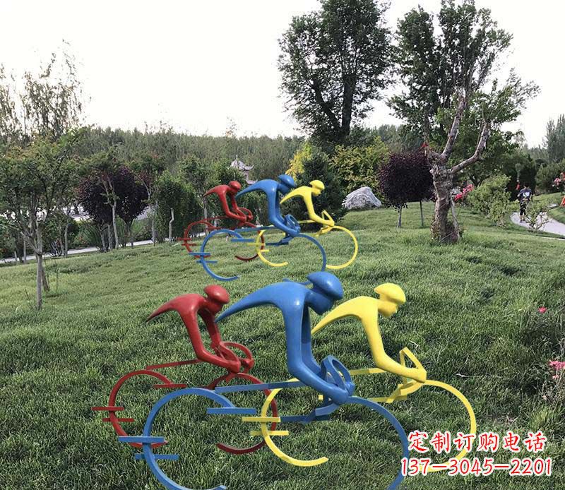 金华抽象的自行车雕塑——构筑美丽的公园景观