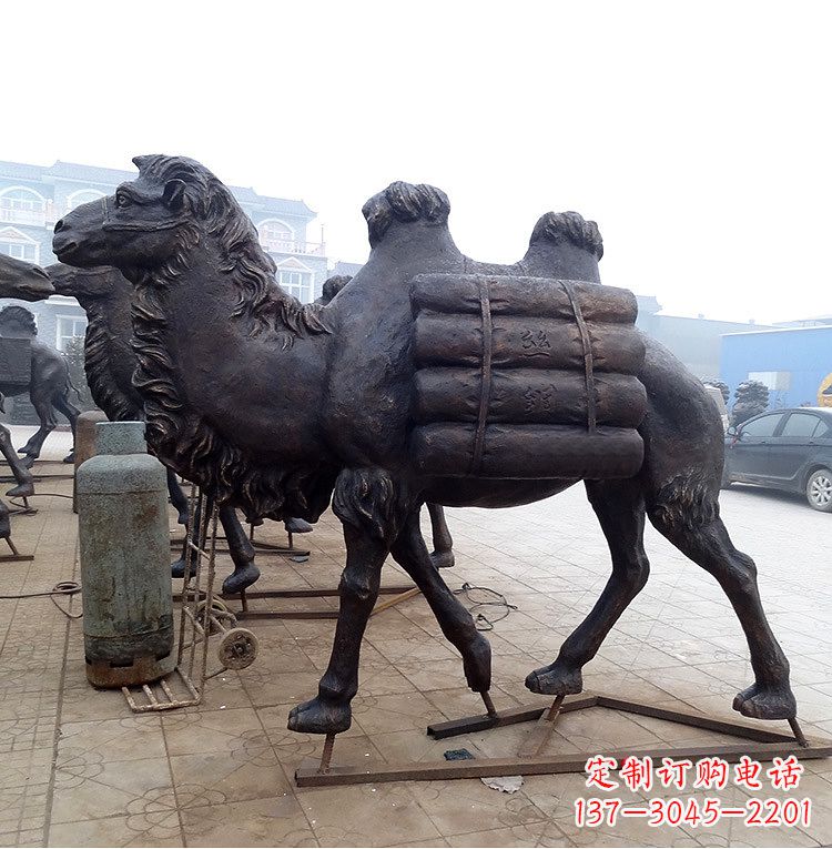 金华骆驼雕塑丝绸之路的象征