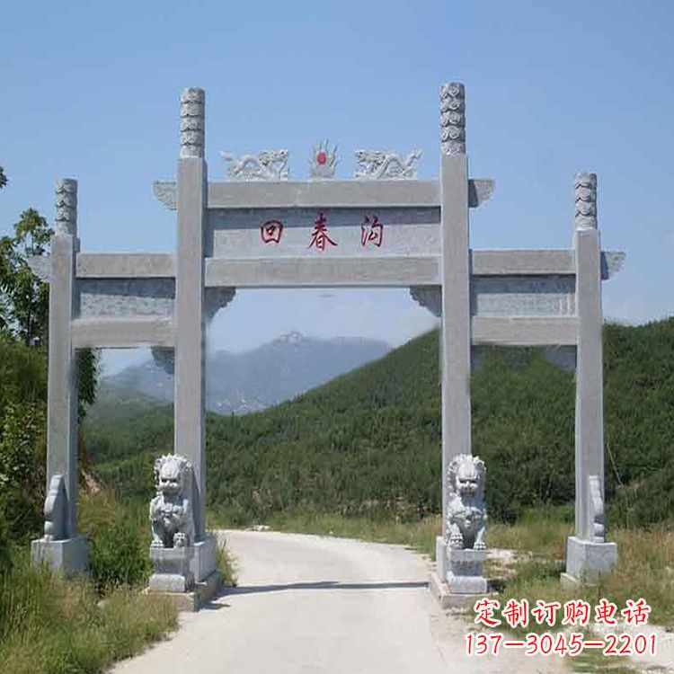 金华村落中的牌坊雕塑传承民间文化