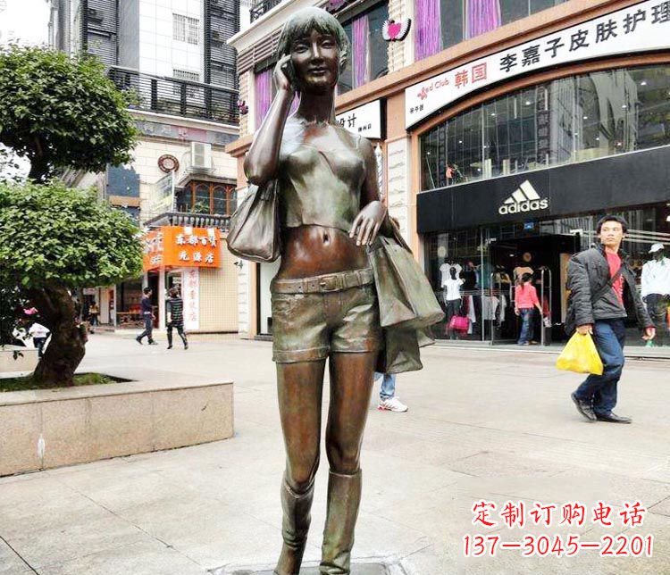 金华打电话逛街的女孩铜雕
