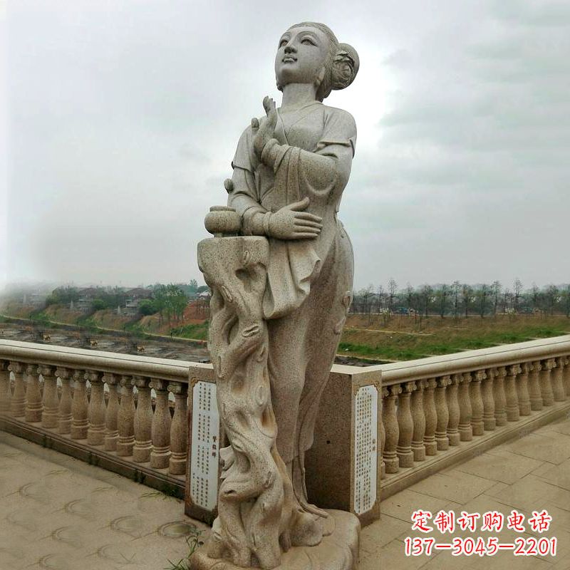 金华公园广场的貂蝉雕塑古代四大美女之一