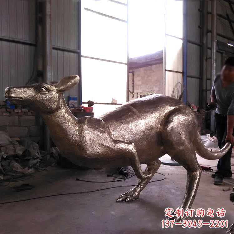 金华袋鼠纯铜雕塑