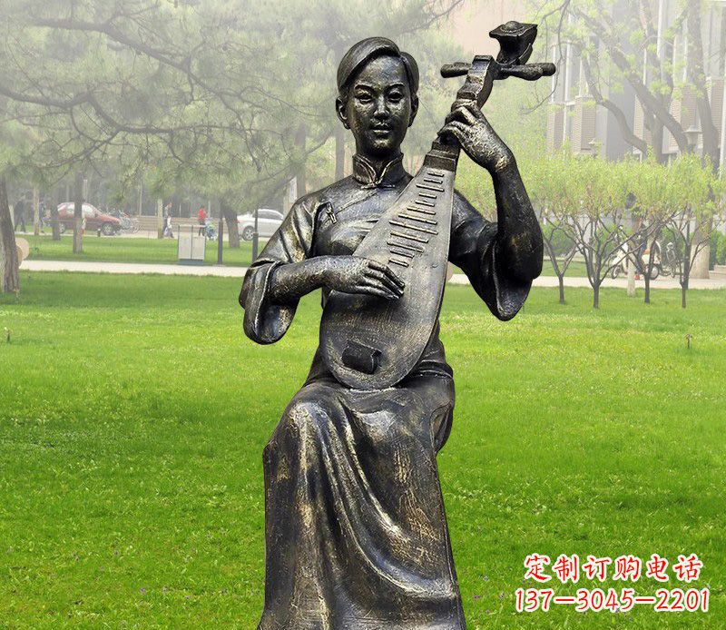 金华弹琵琶的人物铜雕塑