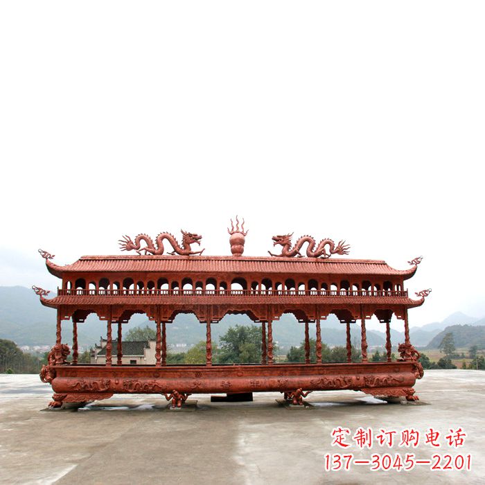 金华底部雕龙的铜香炉