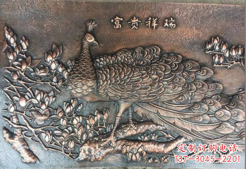 金华华丽锻铜孔雀雕塑