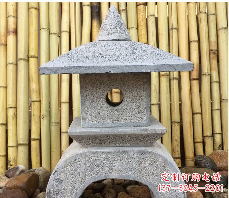 金华古典灯笼石雕