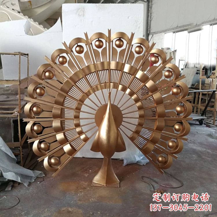 金华精致而又经典的仿铜色不锈钢孔雀雕塑
