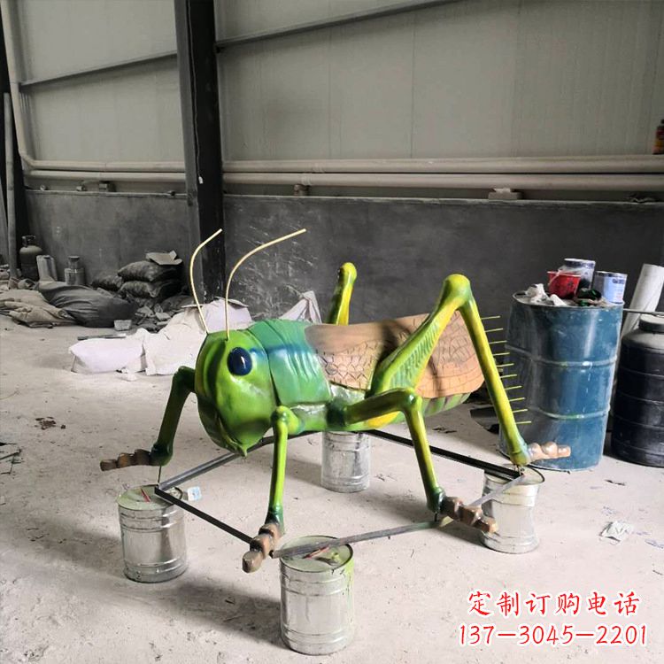 金华精致玻璃钢蝗虫雕塑