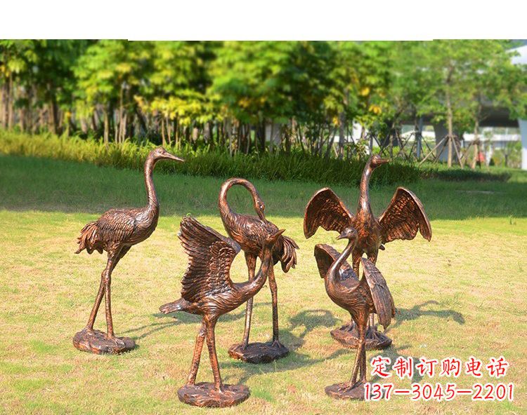 金华仿铜钢玻璃摇头仙鹤雕塑