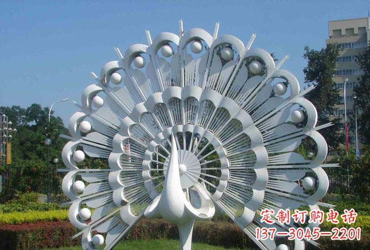 金华动感十足的不锈钢孔雀雕塑