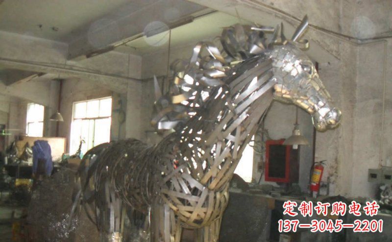 金华不锈钢抽象马动物雕塑