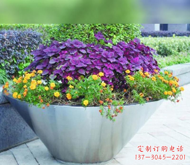 金华中领雕塑精致无比的花盆雕塑