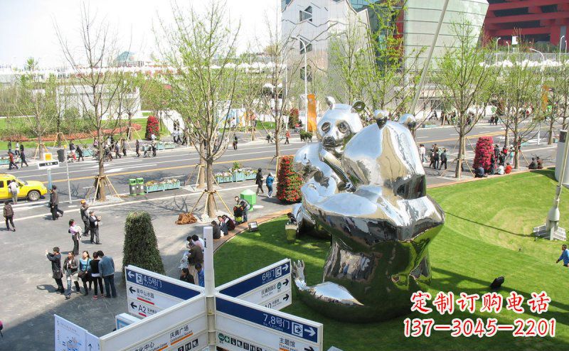 金华魅力镜面不锈钢熊猫景观雕塑