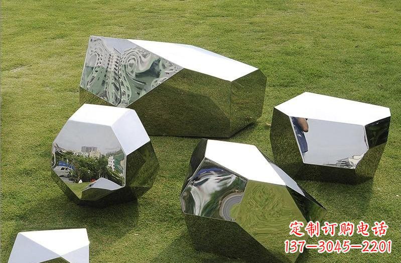 金华精美不锈钢鹅卵石几何雕塑