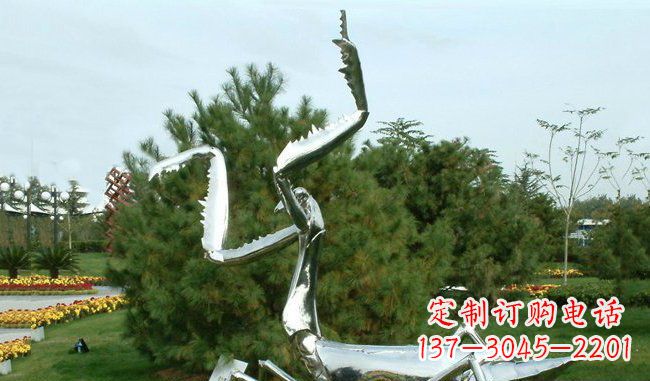 金华不锈钢螳螂雕塑