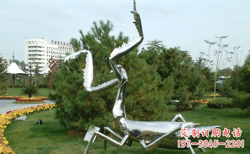 金华不锈钢雕刻螳螂摆件