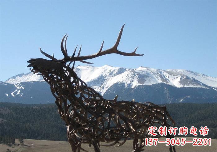 金华公园抽象鹿动物铜雕