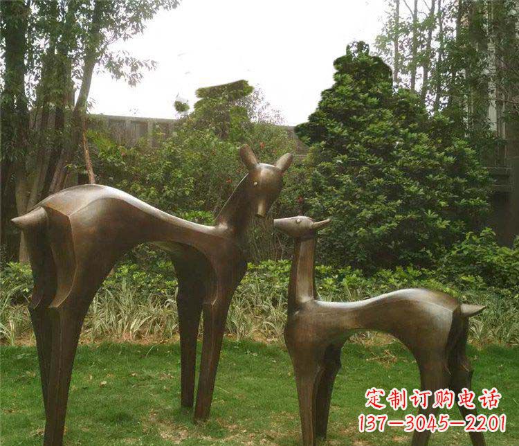 金华高贵优雅的母子鹿铜雕