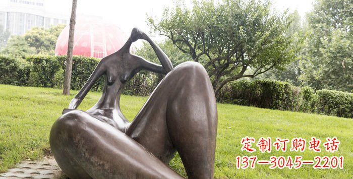 金华公园抽象女人景观铜雕