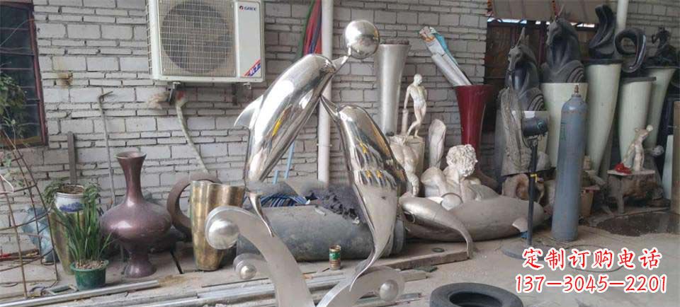 金华艺术品般的不锈钢海豚顶球雕塑